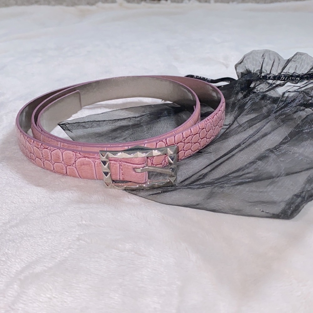 White House Black Market Thin Crocodile Belt